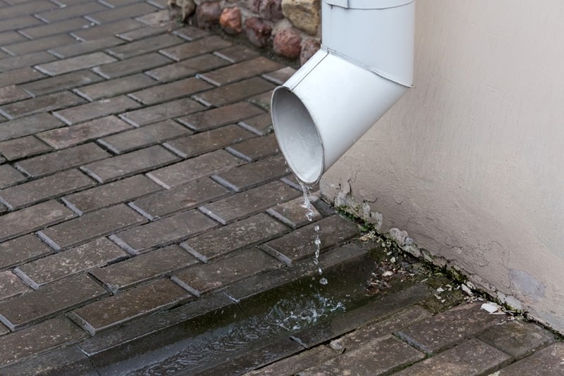 downspouts 