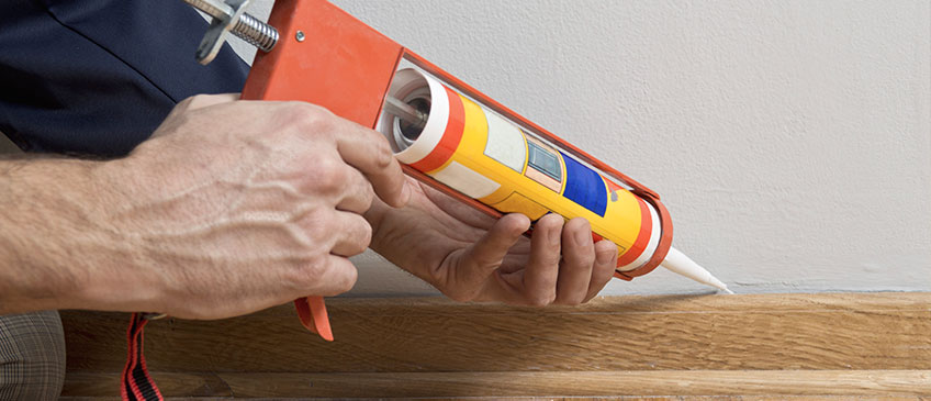 how to caulk